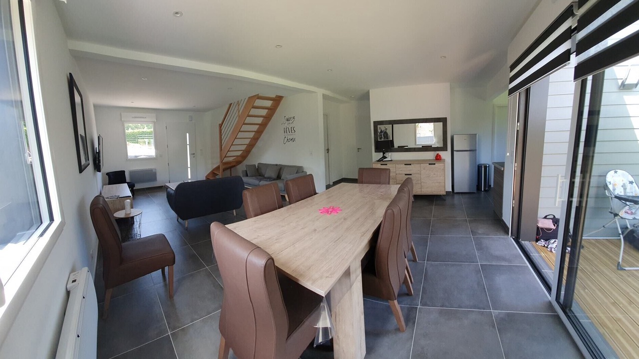 Photo of Others in Carly