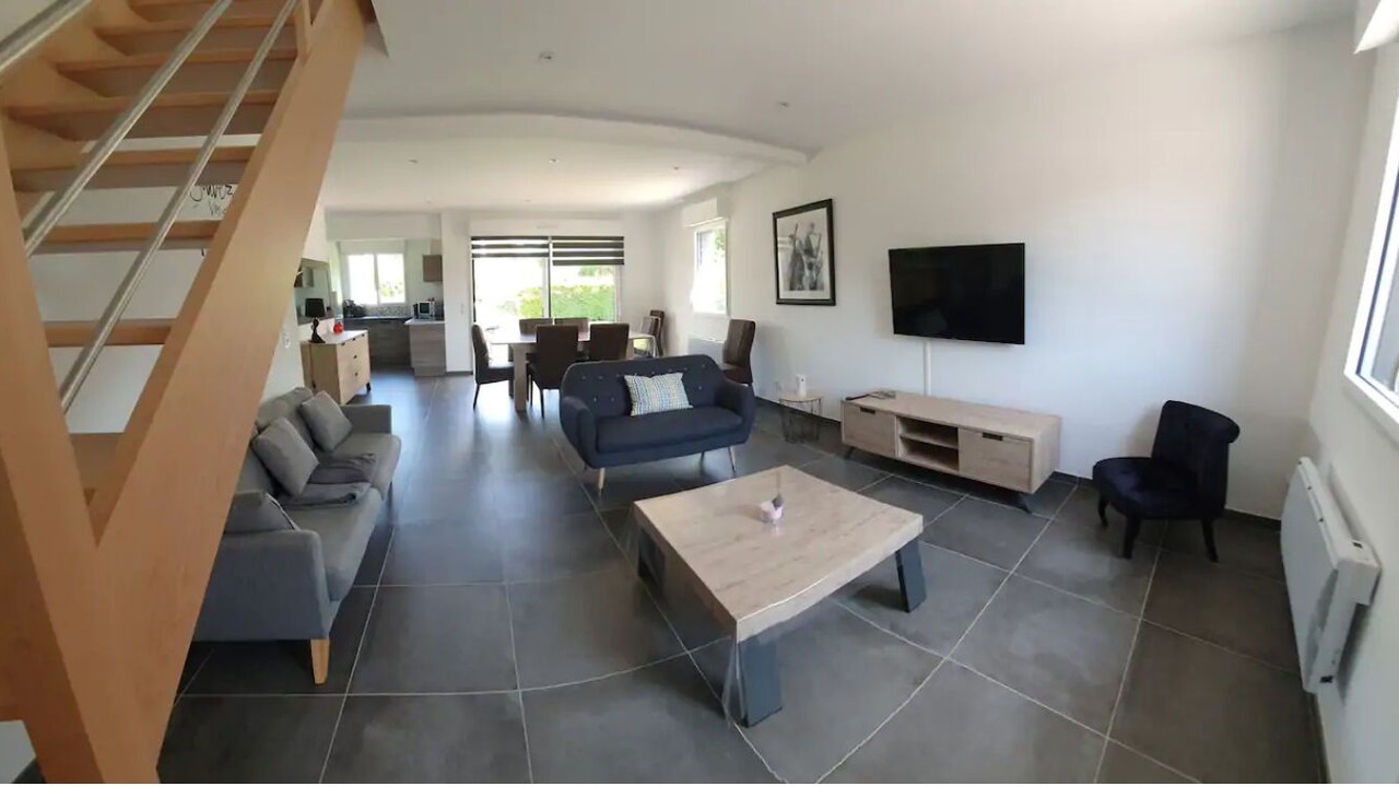 Photo of Livingroom in Carly