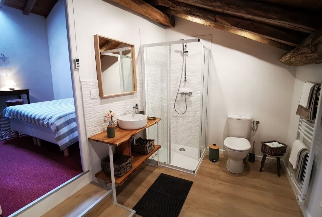 Photo of Bathroom in Siorac-de-Riberac