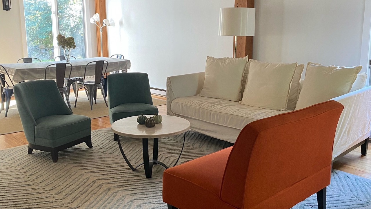 Photo of Livingroom in Little Compton