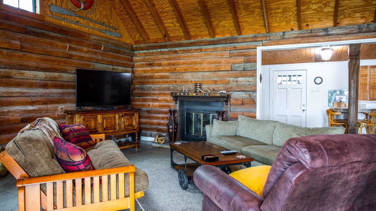 Photo of Livingroom in Lakehills
