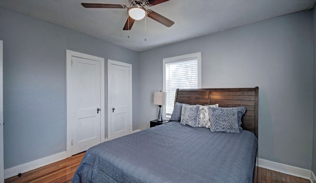 Photo of Bedroom in Fondren
