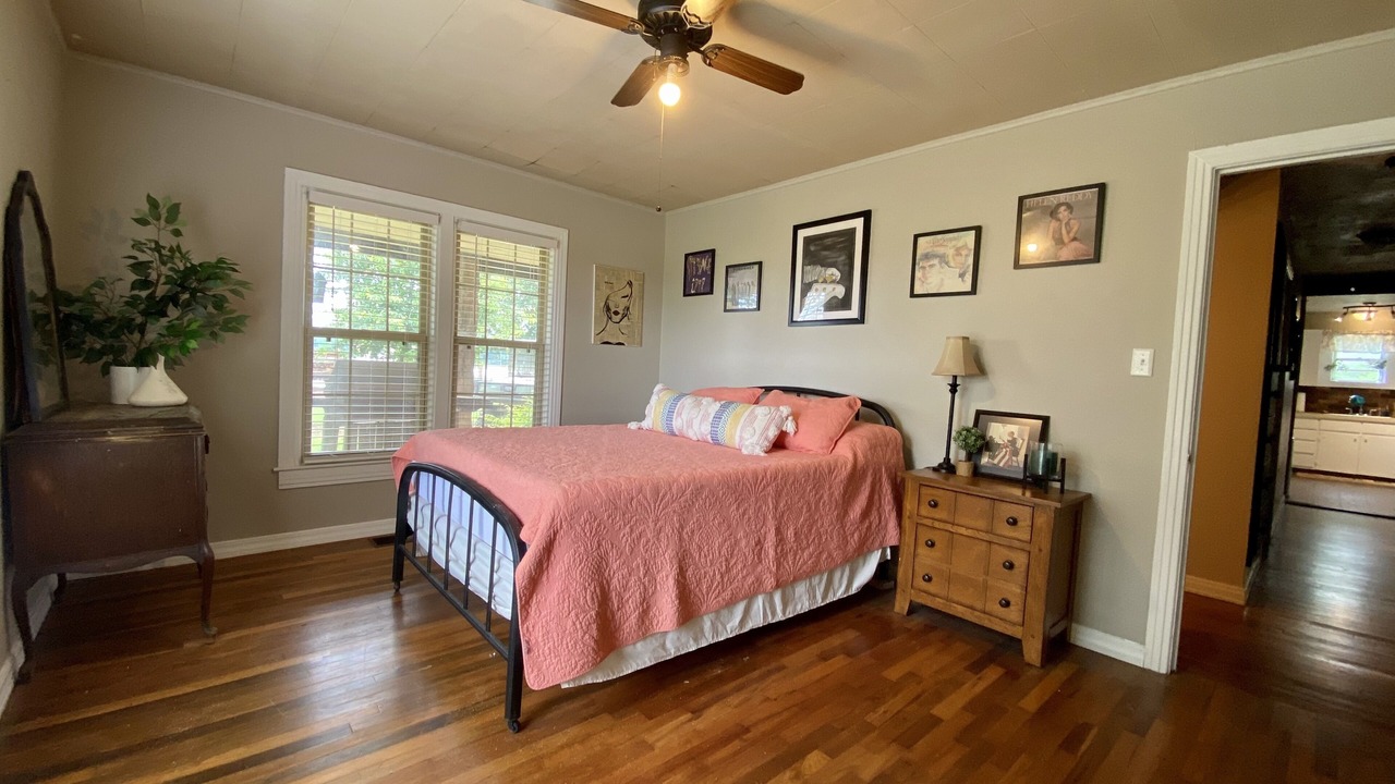 Photo of Bedroom in Centerville