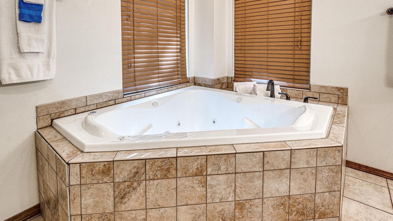 Photo of Bathroom in Hoyt