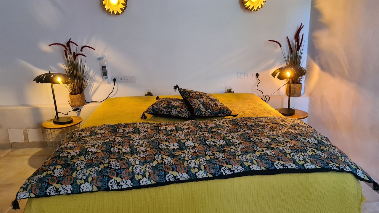 Photo of Bedroom in Loriol-du-Comtat