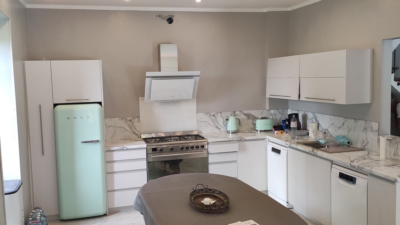 Photo of Kitchen in Loriol-du-Comtat