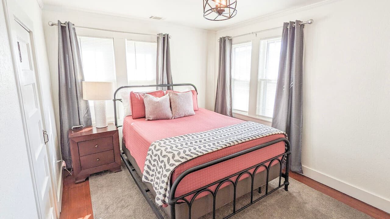 Photo of Bedroom in Mountain View