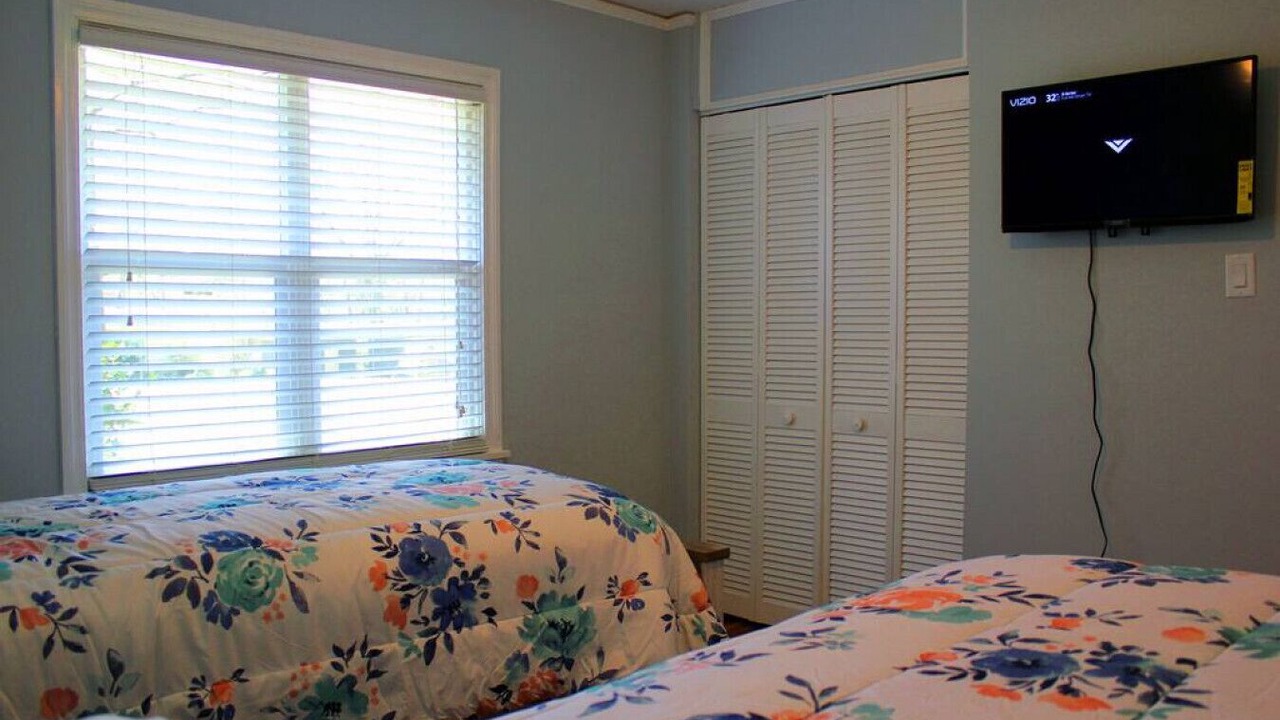 Photo of Bedroom in Tougaloo