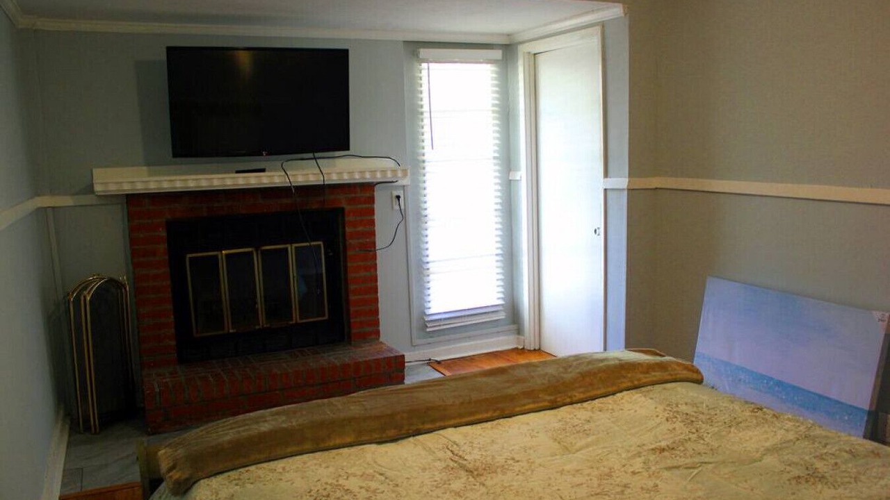 Photo of Bedroom in Tougaloo