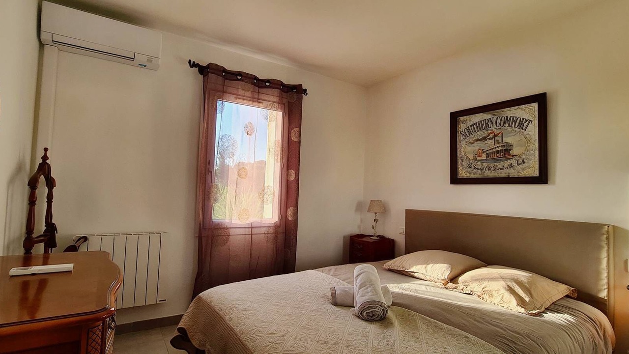 Photo of Bedroom in Chateauneuf-du-Pape