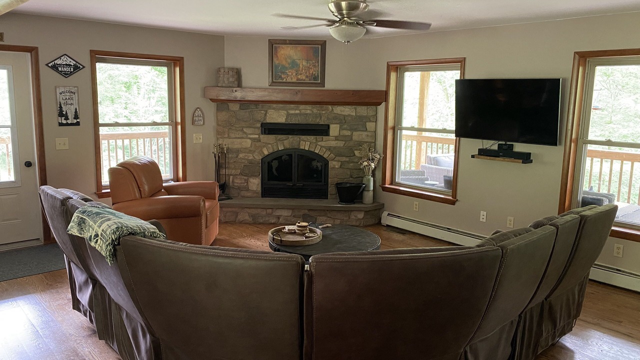 Photo of Bedroom in James Creek