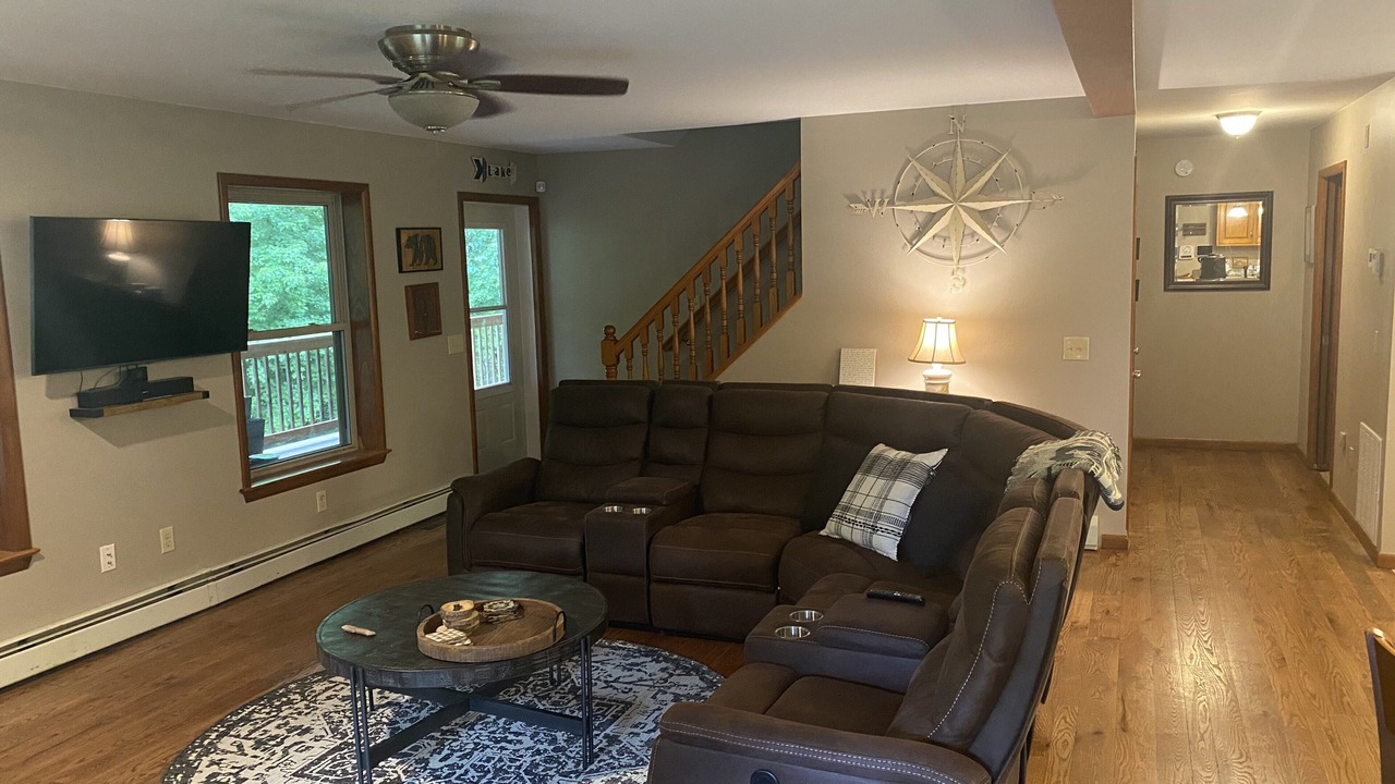 Photo of Bedroom in James Creek