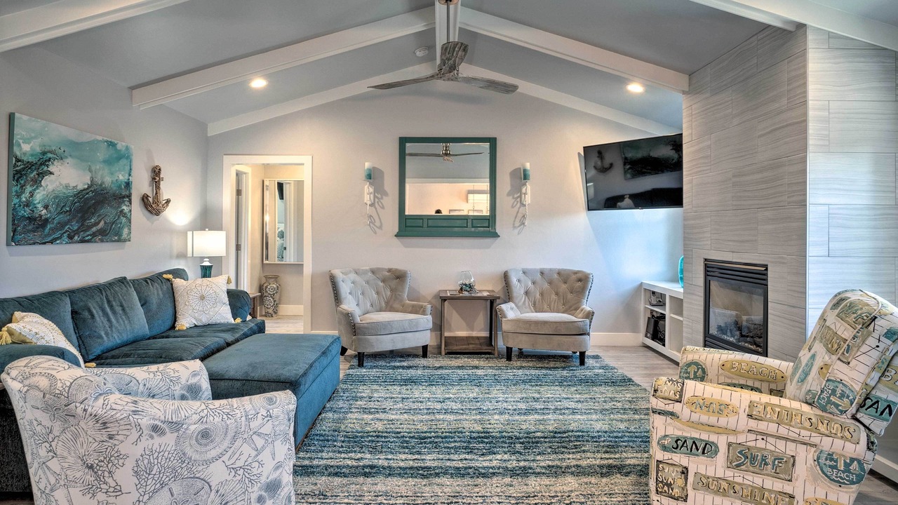 Photo of Livingroom in Crescent City North