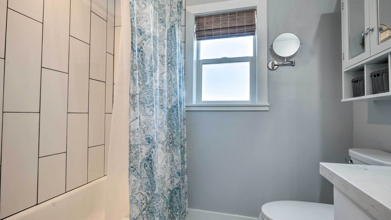 Photo of Bathroom in Crescent City North
