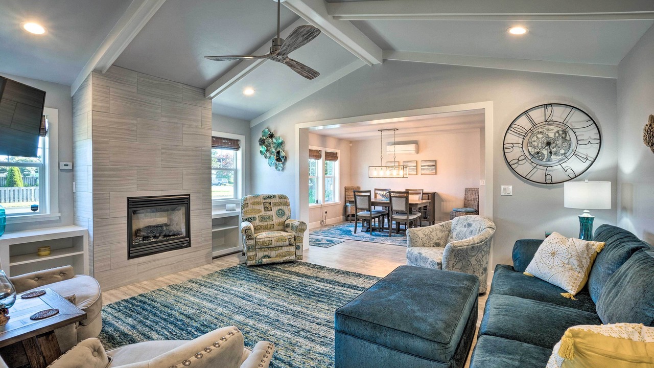 Photo of Livingroom in Crescent City North
