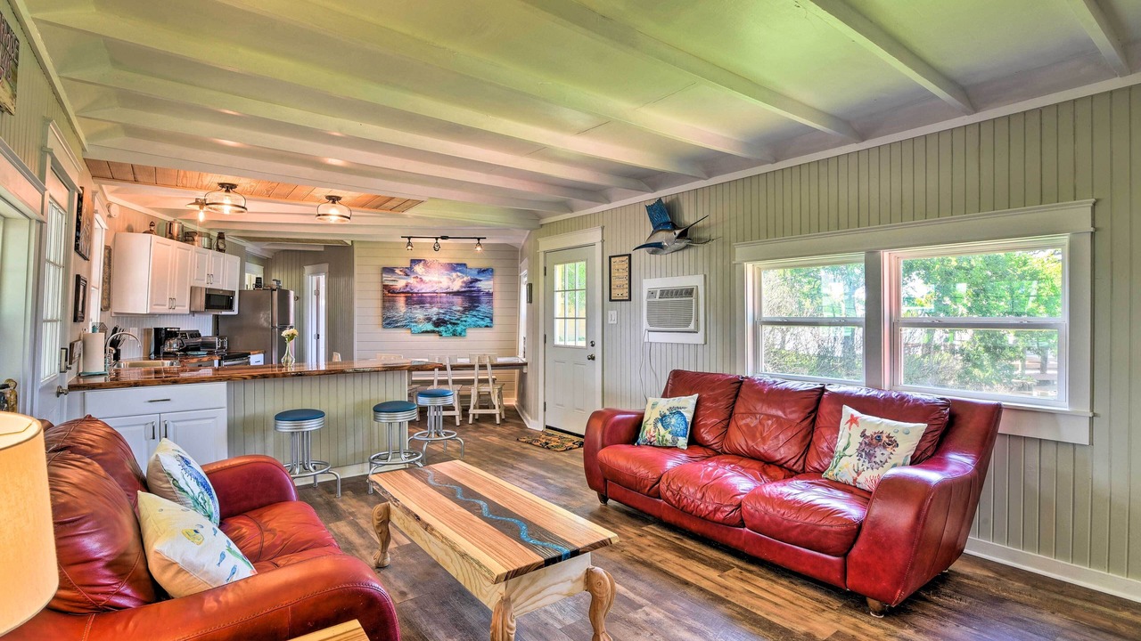 Photo of Livingroom in Cedar Lane
