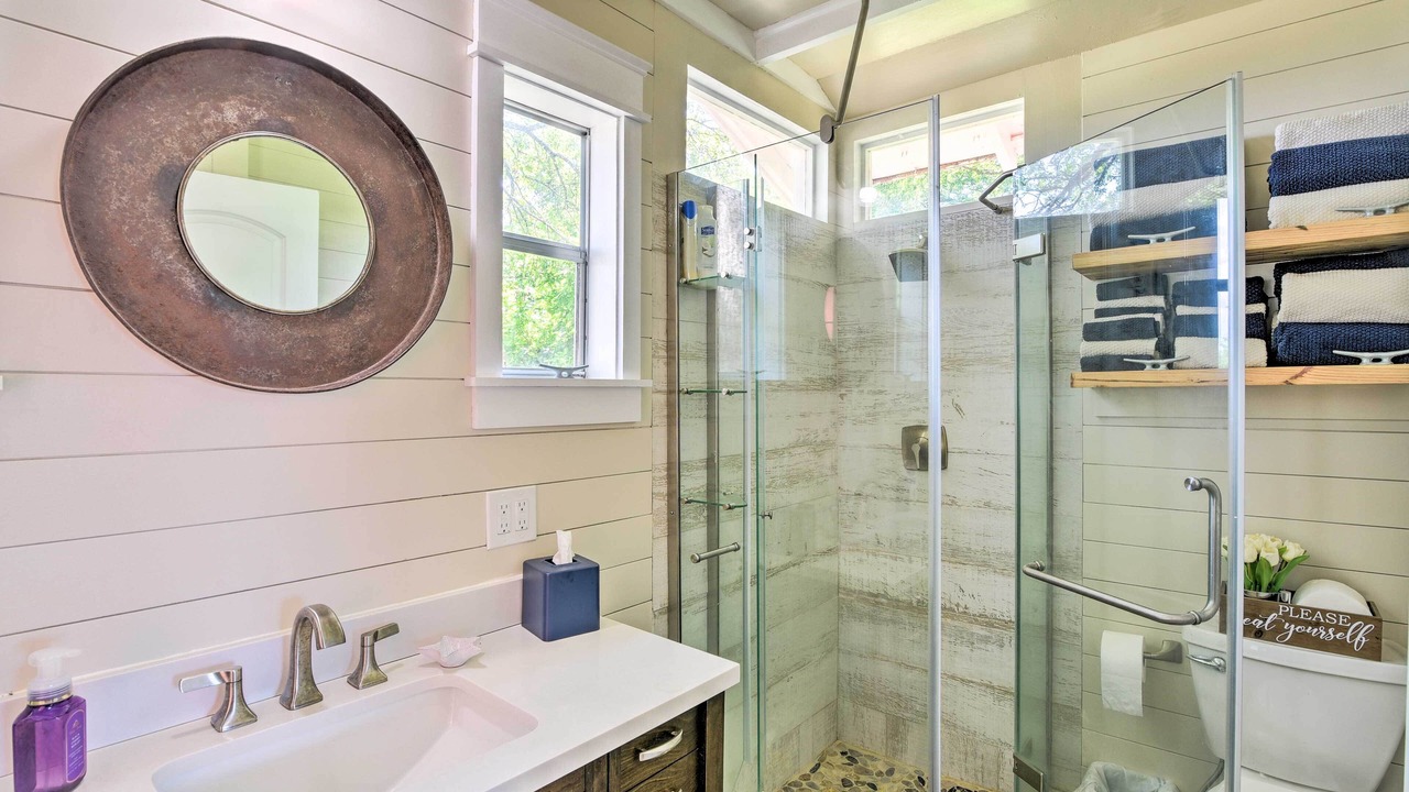 Photo of Bathroom in Cedar Lane
