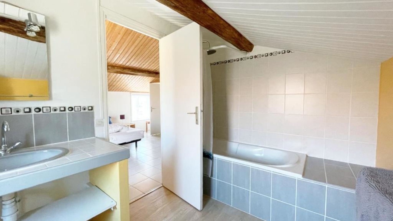 Photo of Bathroom in Cezais