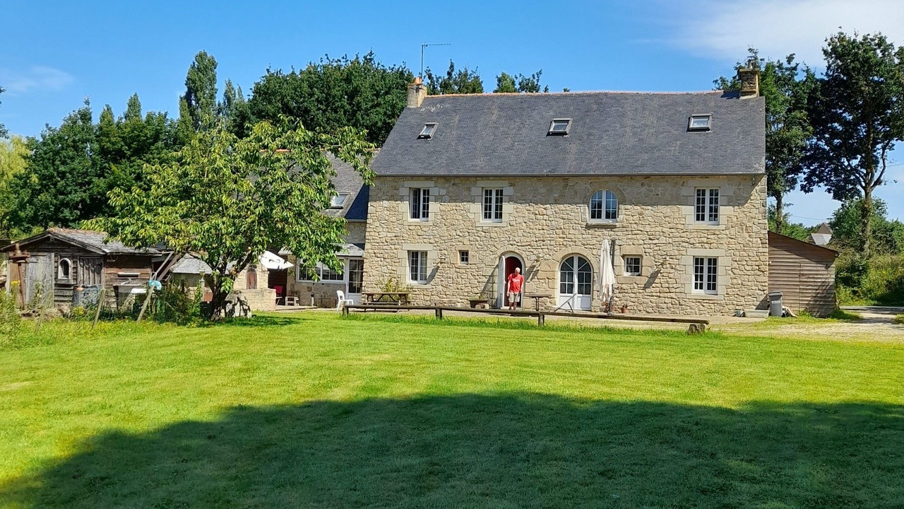 Photo of Outdoor in Broons