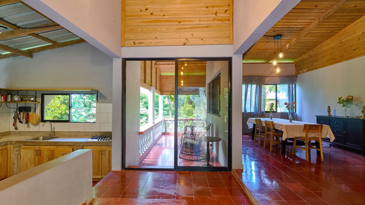 Photo of Others in Abreu