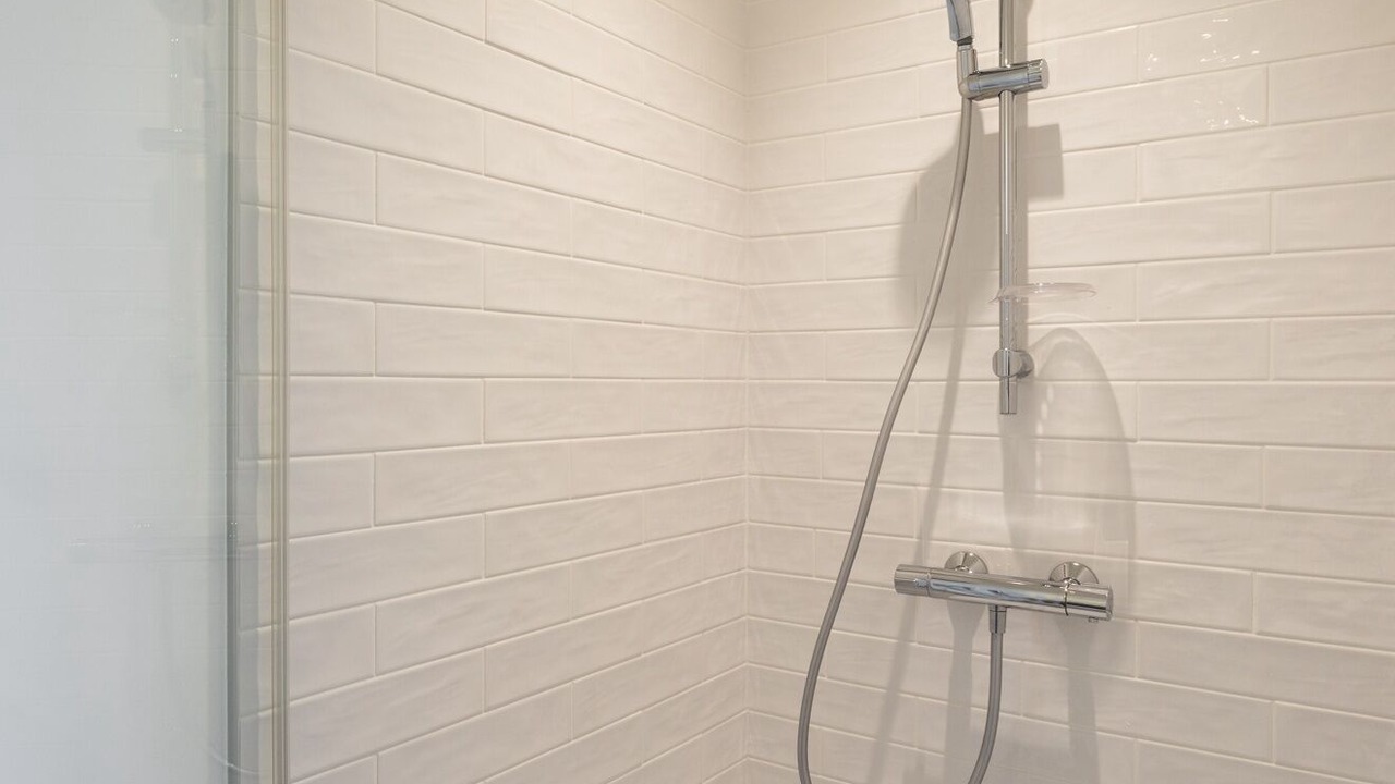 Photo of Bathroom in Centre