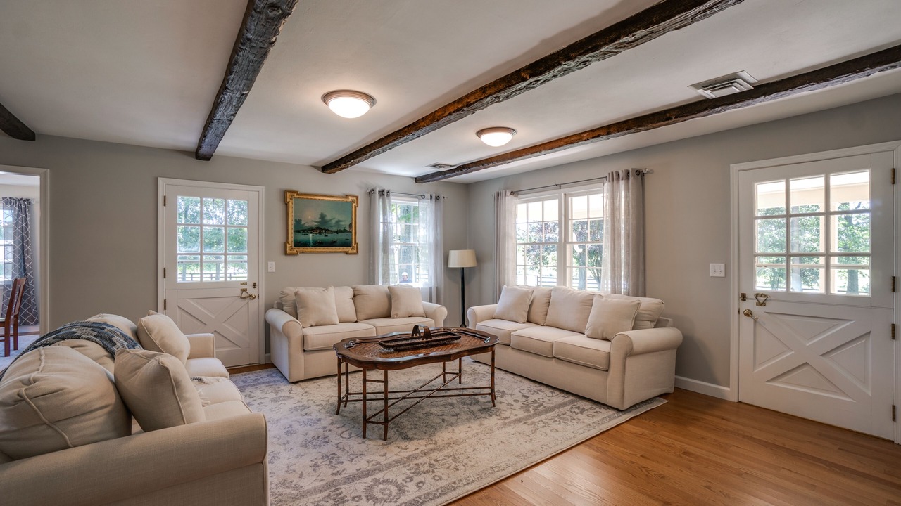 Photo of Livingroom in Scottsville