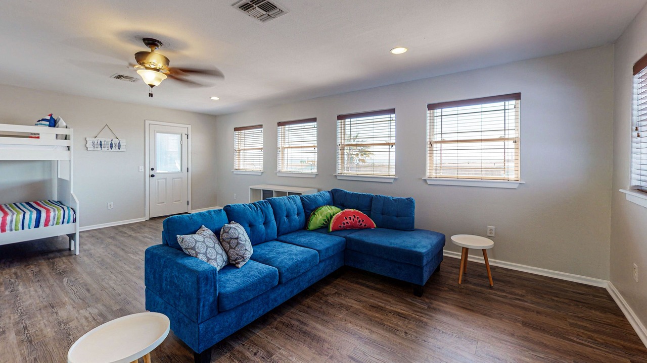 Photo of Livingroom in Sand Point