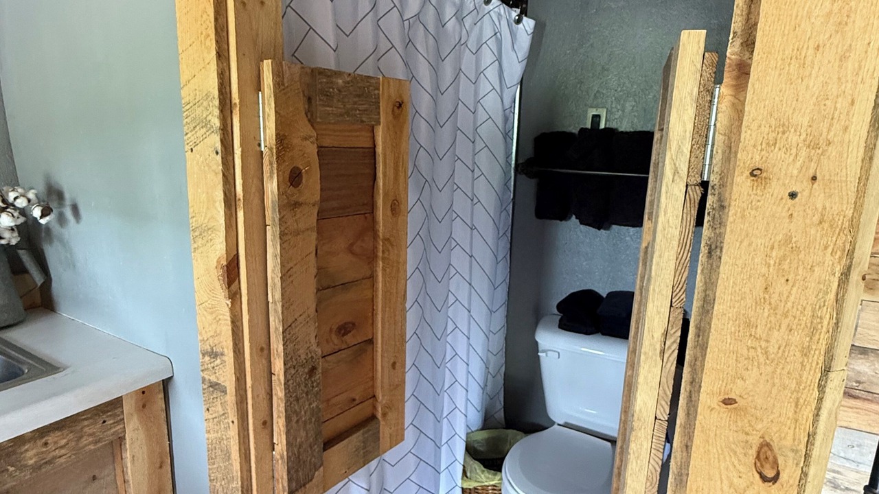 Photo of Bathroom in Lamont