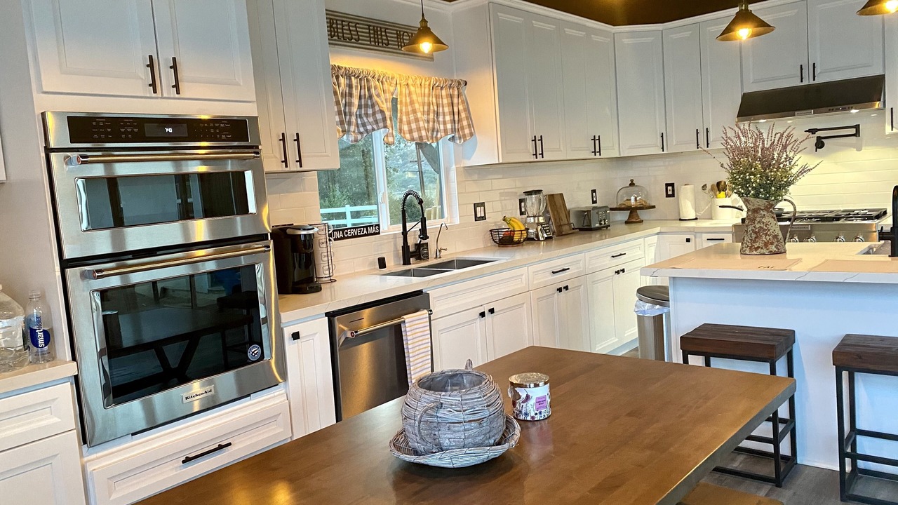 Photo of Kitchen in Rainbow CDP