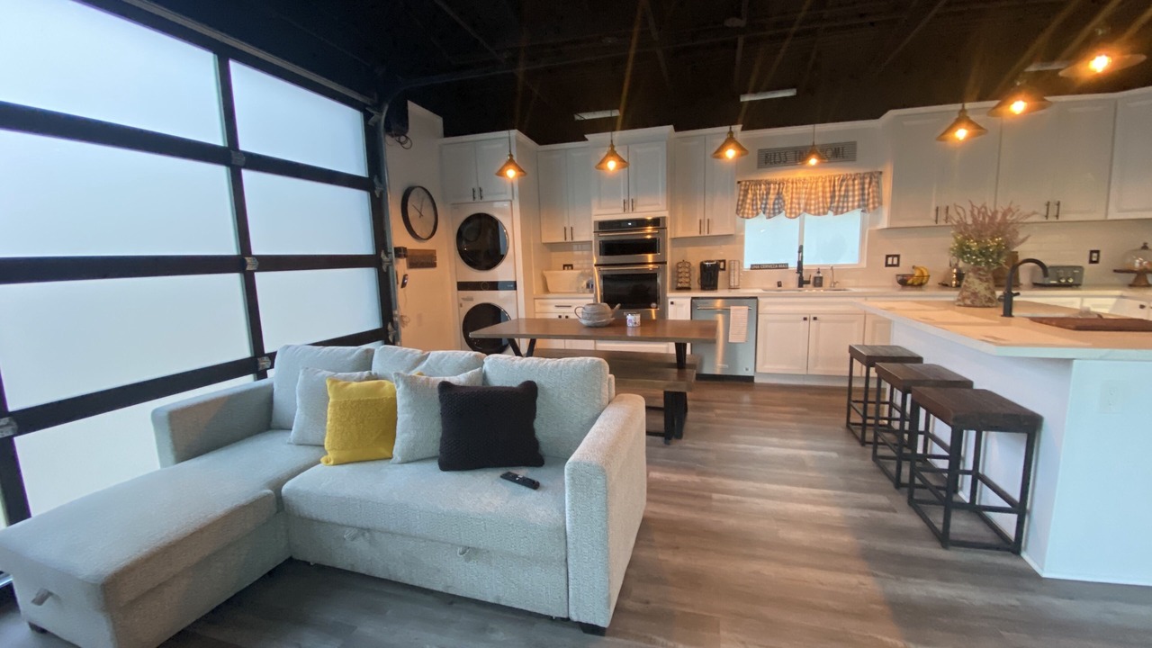 Photo of Livingroom in Rainbow CDP