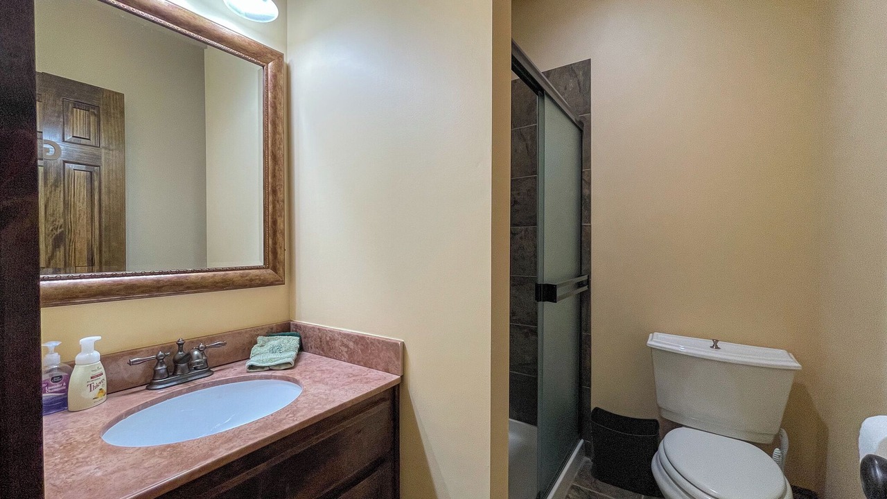 Photo of Bathroom in Roach