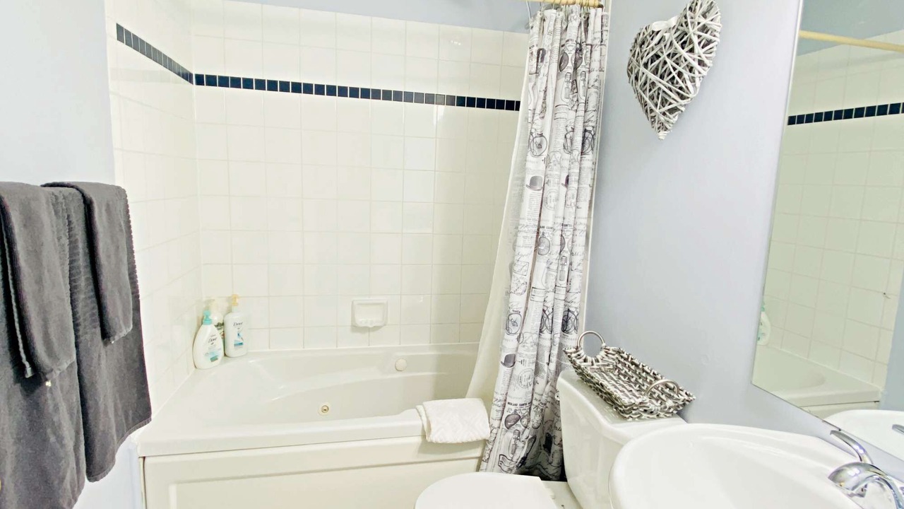Photo of Bathroom in Craigleith