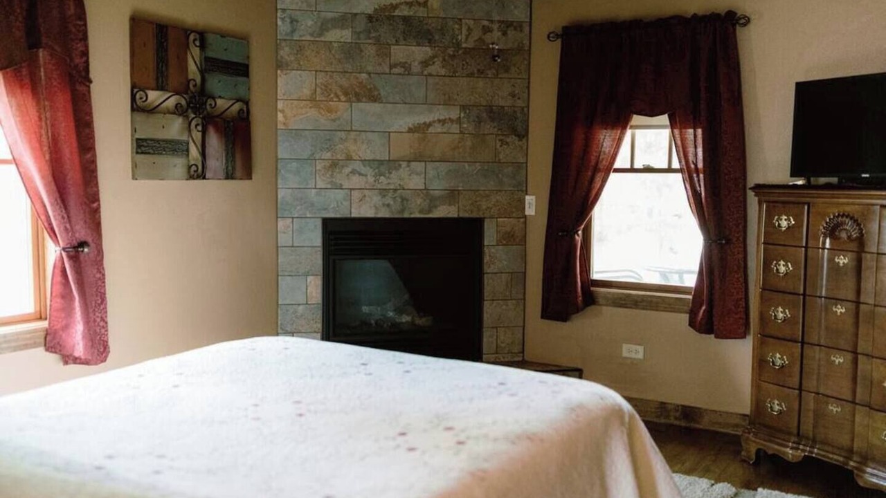 Photo of Bedroom in Lake Geneva