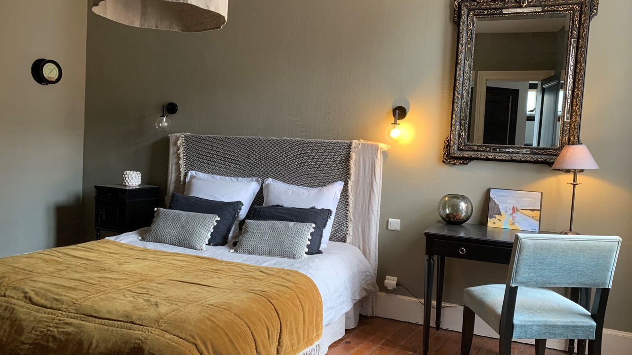 Photo of Bedroom in Trouville-sur-Mer