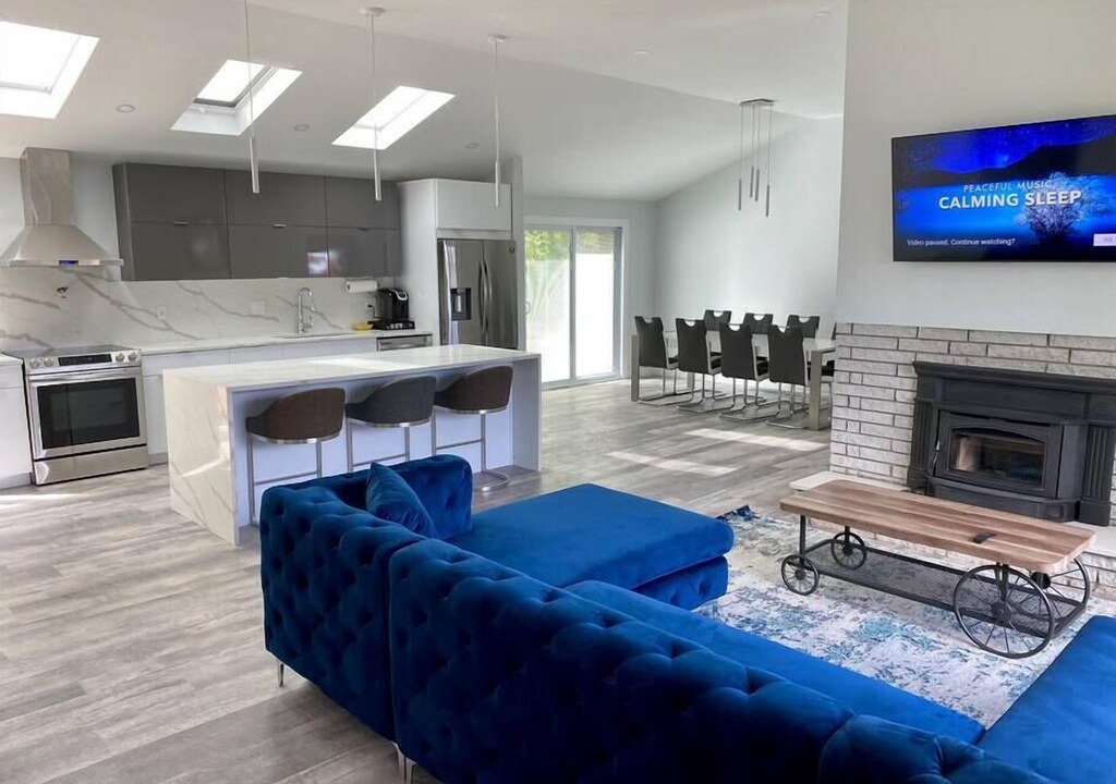 Photo of Livingroom in Hamden