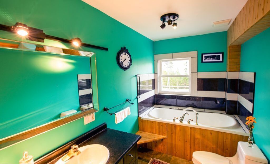 Photo of Bathroom in Colpoys Bay