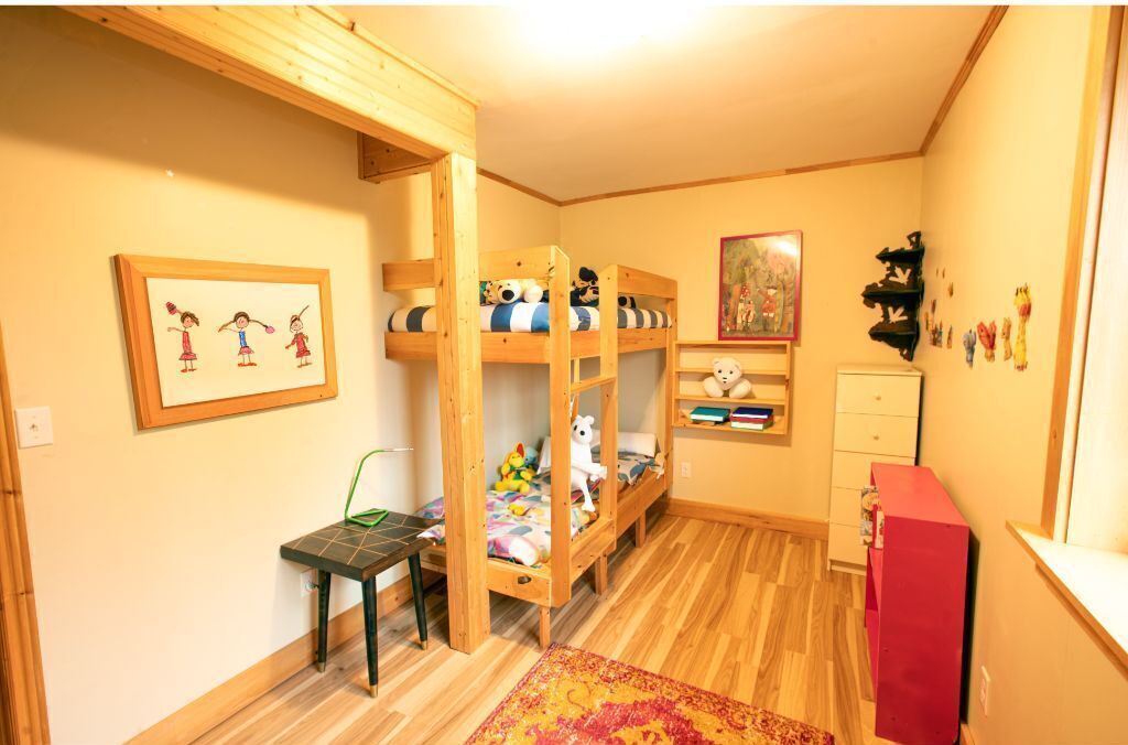 Photo of Bedroom in Colpoys Bay