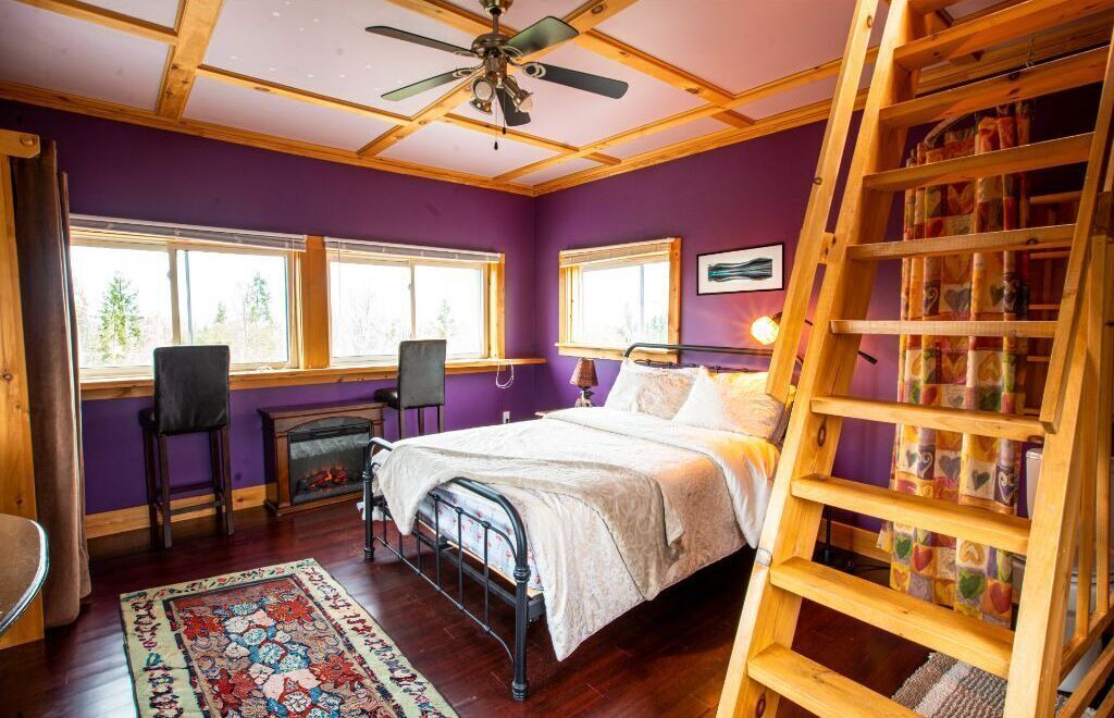 Photo of Bedroom in Colpoys Bay