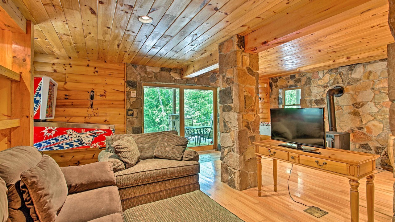 Photo of Livingroom in Long Pond