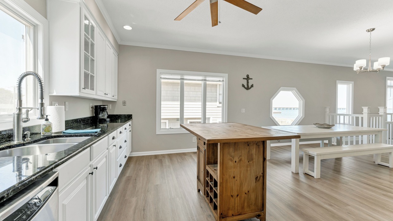 Photo of Kitchen in Chic's Beach