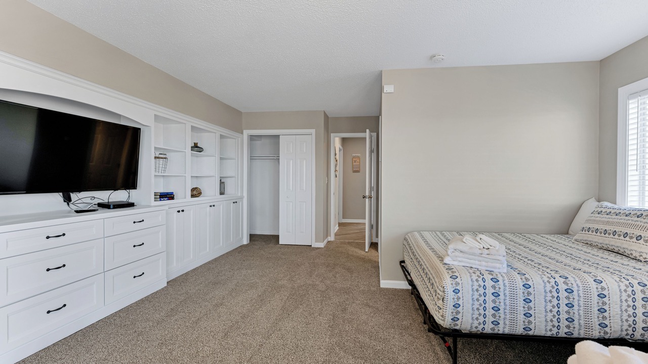 Photo of Bedroom in Chic's Beach