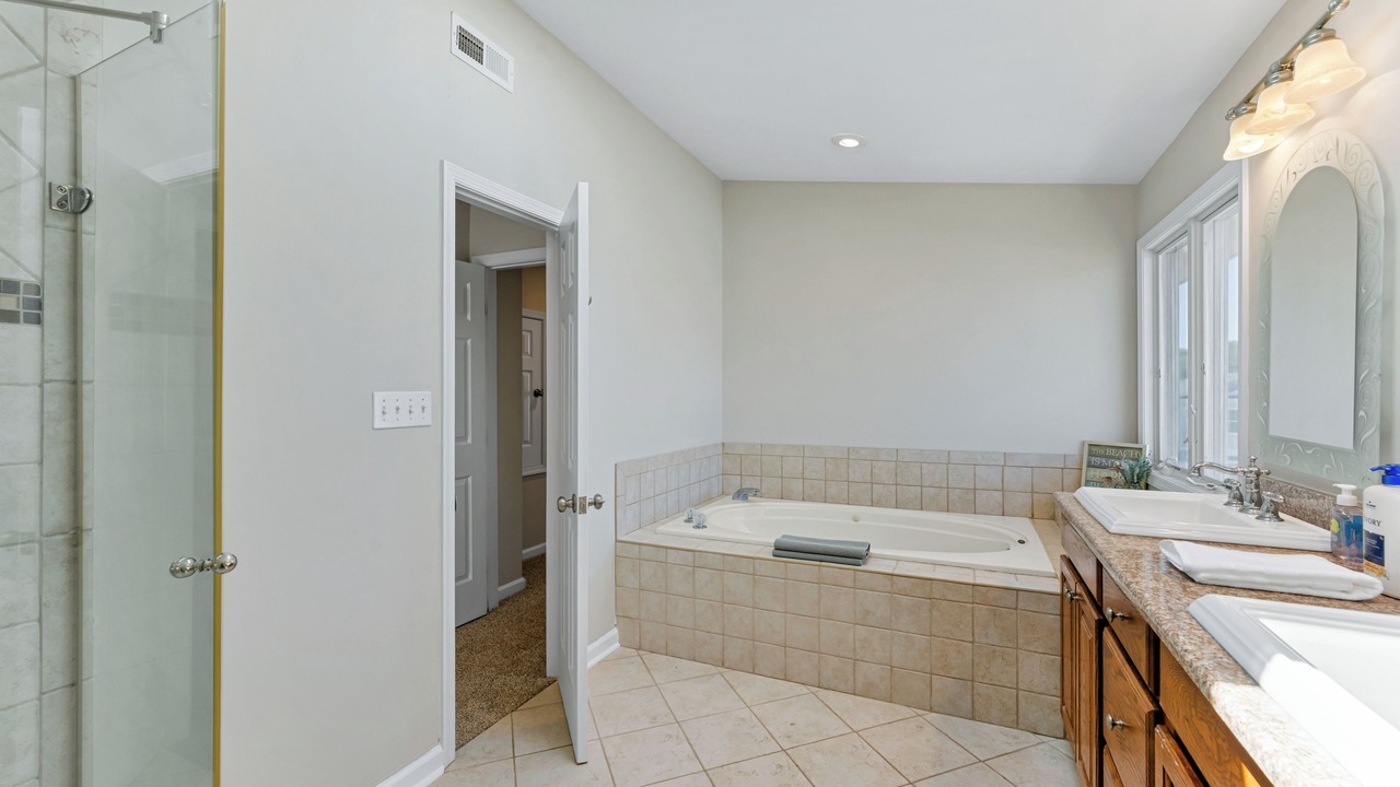 Photo of Bathroom in Chic's Beach