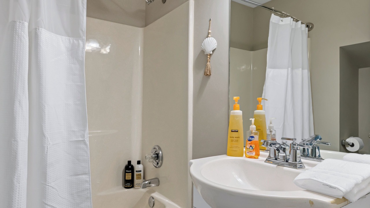 Photo of Bathroom in Chic's Beach