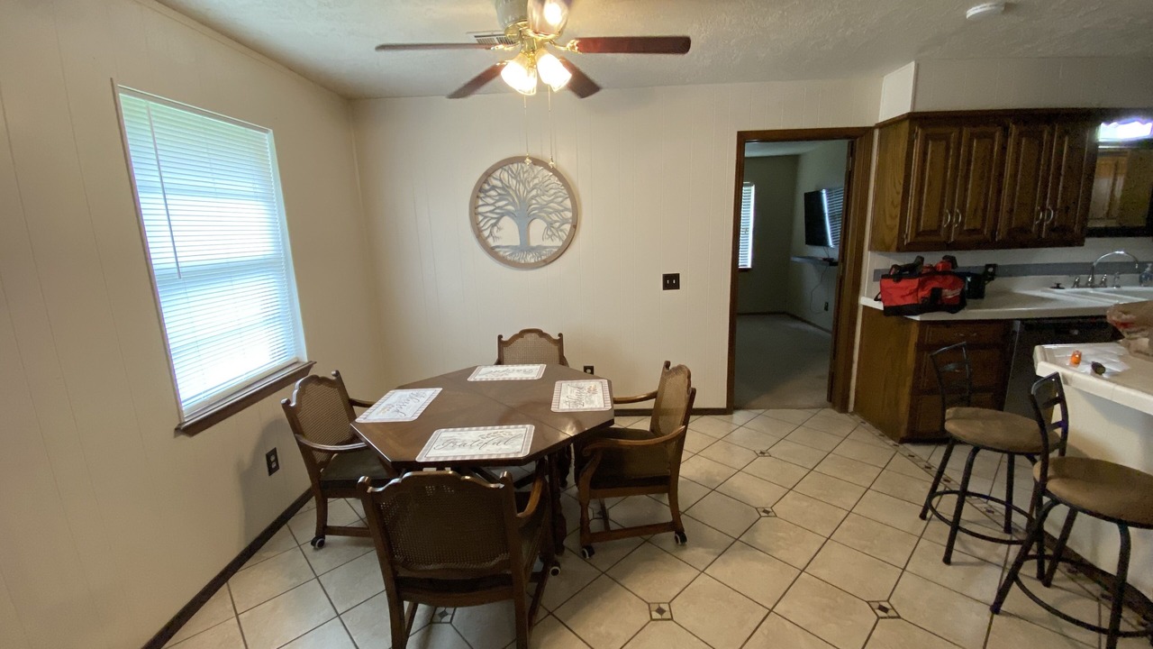 Photo of Livingroom in Duncan