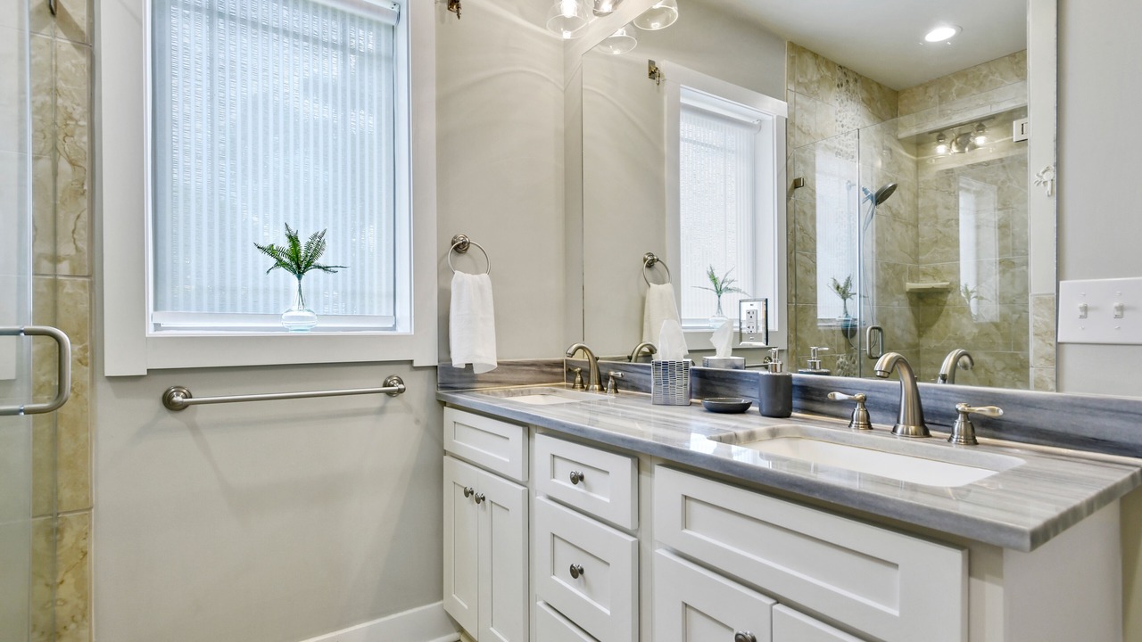 Photo of Bathroom in Long Beach