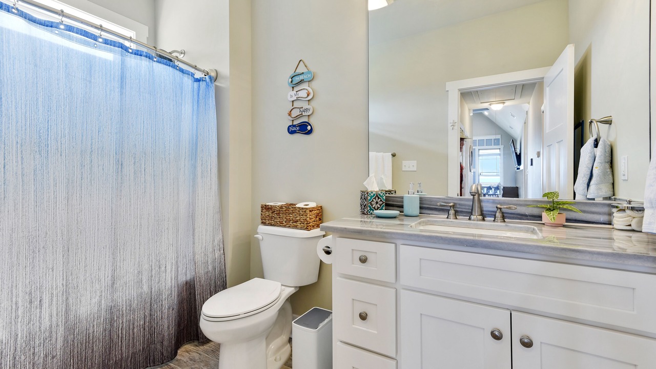 Photo of Bathroom in Long Beach