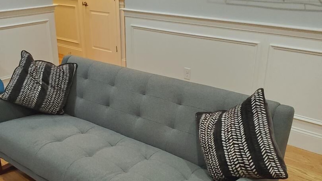Photo of Livingroom in D Street - West Broadway