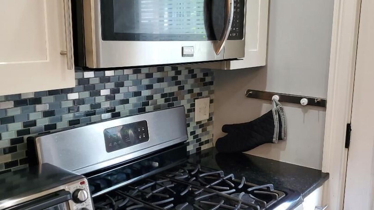 Photo of Kitchen in D Street - West Broadway