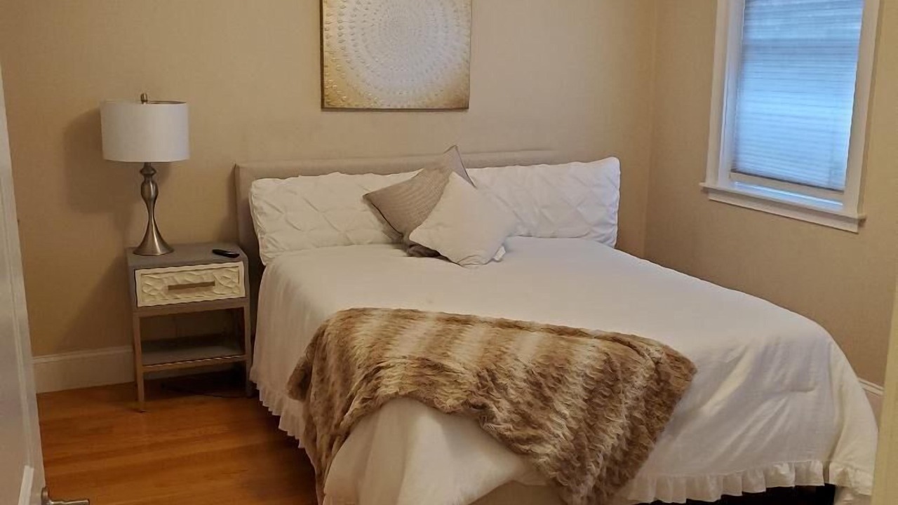 Photo of Bedroom in D Street - West Broadway