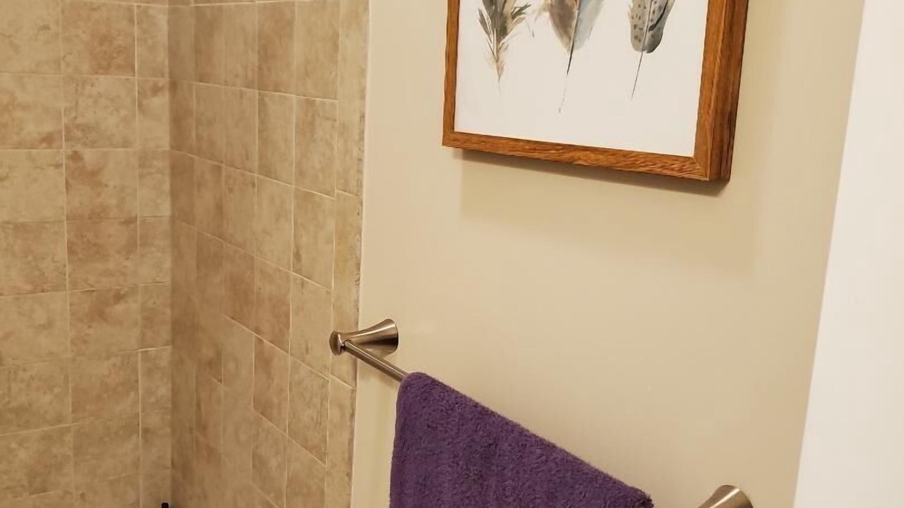 Photo of Bathroom in D Street - West Broadway